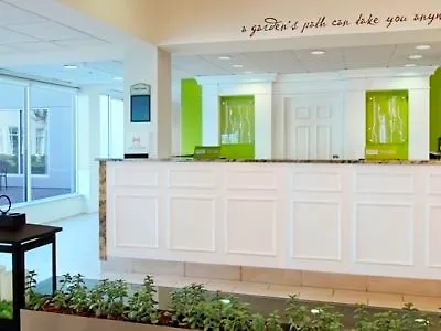 Hotel Hilton Garden Airport
